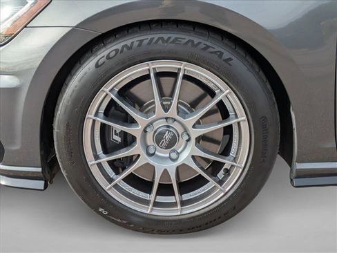 Used 2018 Volkswagen Golf 4-Door image 10