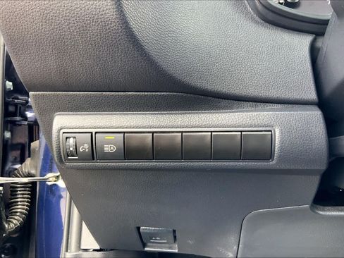 Used 2024 Toyota Corolla LE FWD image 33