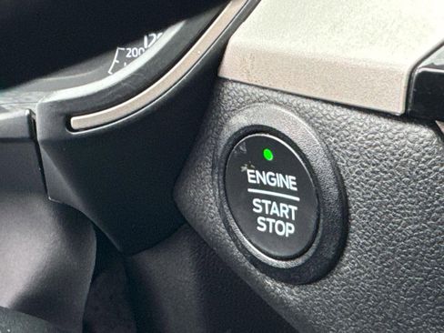 Used 2022 Ford Escape SEL image 19