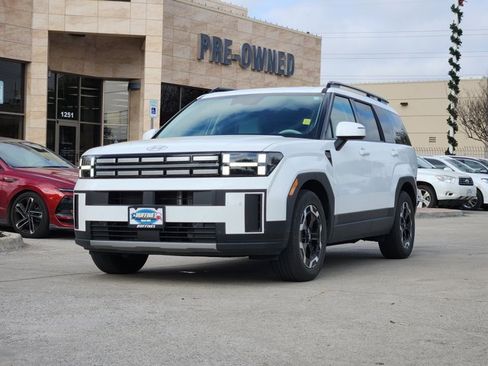 Used 2025 Hyundai Santa Fe SEL image 3