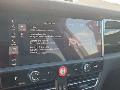 New 2026 Porsche Macan image 22