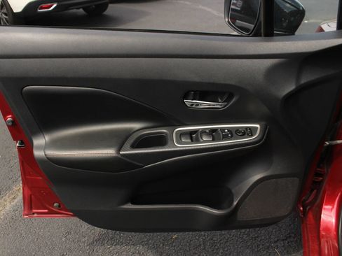 Used 2020 Nissan Versa SR FWD image 13