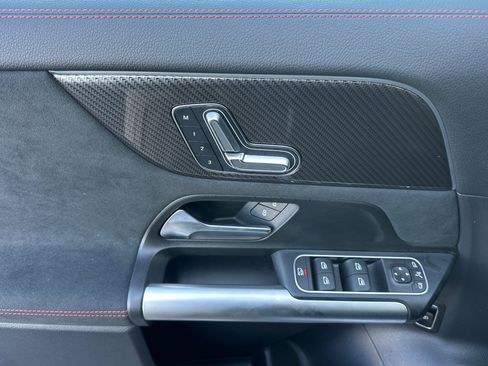 Certified 2025 Mercedes-Benz GLA 250 4MATIC image 11