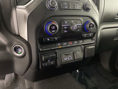 Used 2020 Chevrolet Silverado 1500 LT w/ All-Star Edition image 29