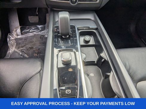 Used 2023 Volvo XC60 B5 Core AWD/4WD image 30