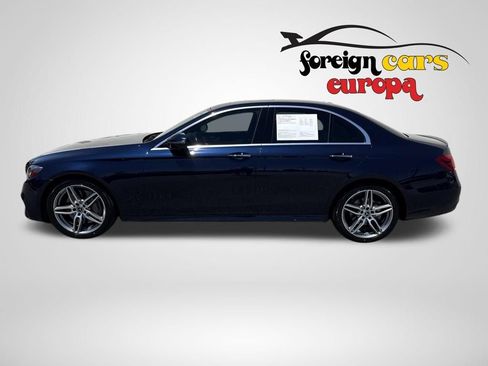 Used 2019 Mercedes-Benz E 300 image 4