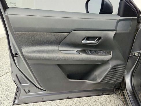 Used 2025 Nissan Kicks SV FWD image 10