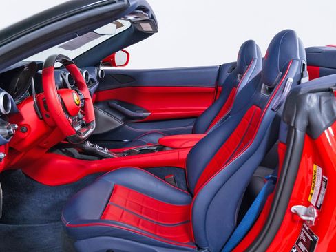 Used 2022 Ferrari Portofino M image 34