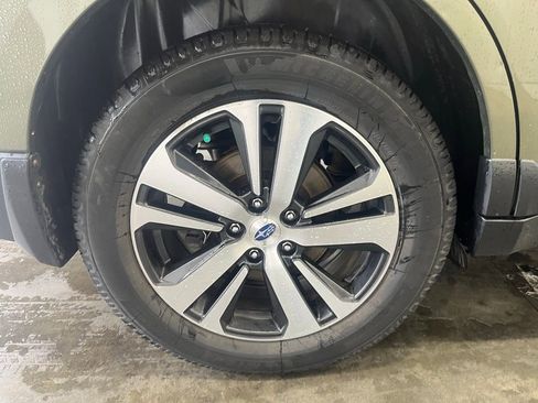 Used 2019 Subaru Outback 2.5i Limited w/ Popular Package #2 image 30