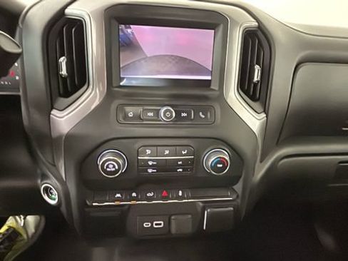 Used 2022 Chevrolet Silverado 1500 Custom AWD/4WD image 25