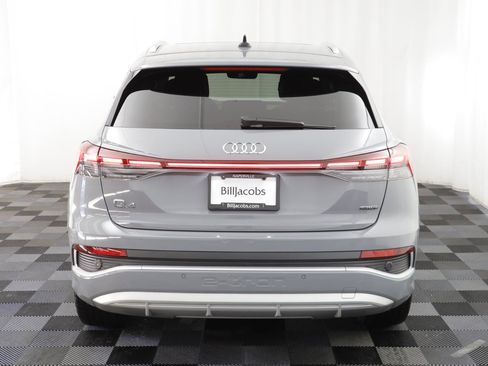 Used 2024 Audi Q4 e-tron Premium Plus w/ Premium Plus image 17