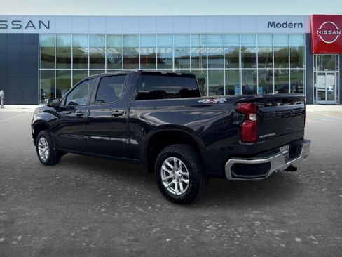 Used 2023 Chevrolet Silverado 1500 LT AWD/4WD image 3