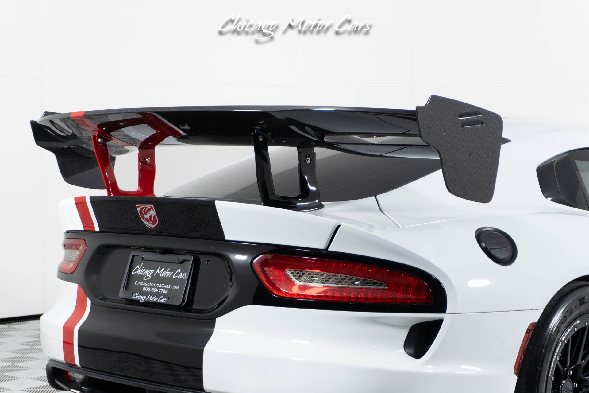 Used 2016 Dodge Viper ACR RWD image 18