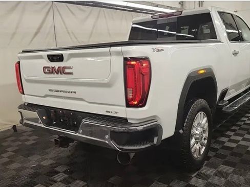 Used 2023 GMC Sierra 2500 SLT w/ SLT Premium Package image 4