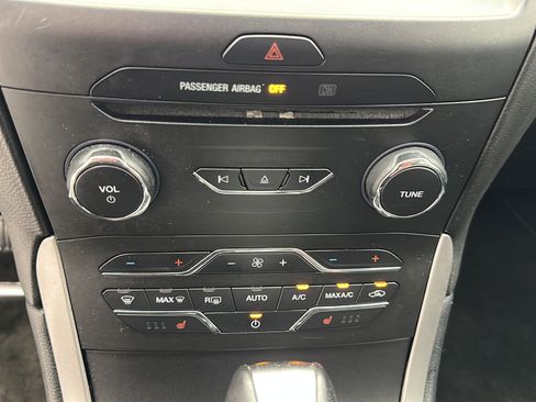 Used 2016 Ford Edge SEL w/ Equipment Group 201A FWD image 17