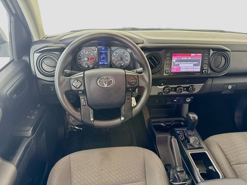 Used 2020 Toyota Tacoma SR image 17
