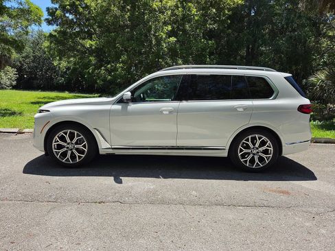 Used 2026 BMW X7 xDrive40i AWD/4WD image 4