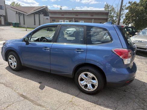 Used 2017 Subaru Forester 2.5i AWD/4WD image 12