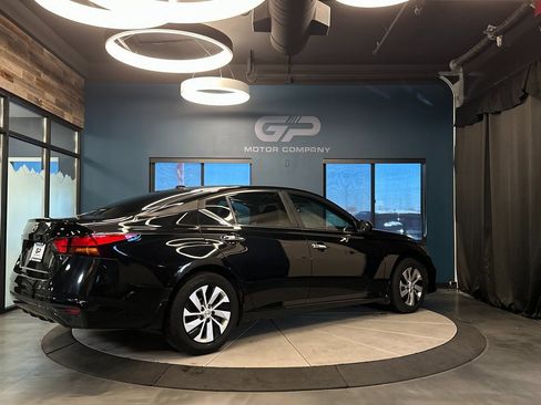 Used 2019 Nissan Altima 2.5 S image 3