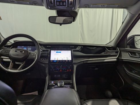 Used 2023 Jeep Grand Cherokee 4WD 4xe image 14