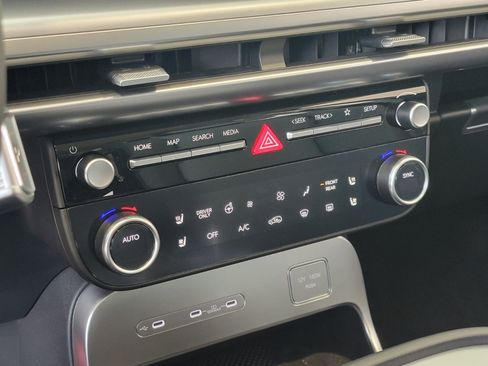 New 2026 Hyundai Ioniq 9 SEL image 12