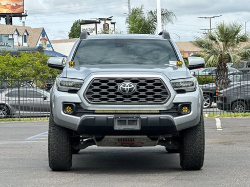 Used 2022 Toyota Tacoma TRD Off-Road w/ Technology Package image 7