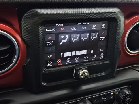 Used 2021 Jeep Wrangler Unlimited Rubicon w/ LED Lighting Group AWD/4WD image 14
