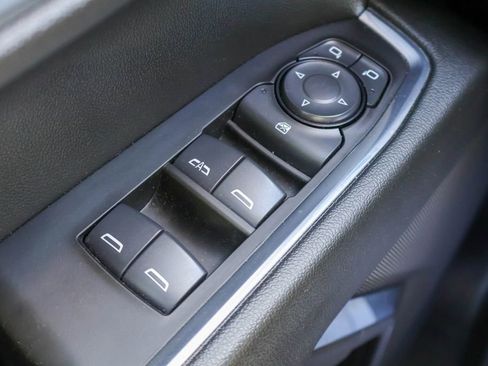 Used 2025 Chevrolet Silverado 1500 LT image 17