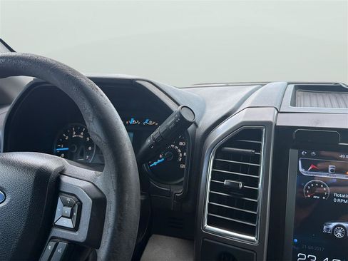 Used 2015 Ford F150 XLT RWD image 18