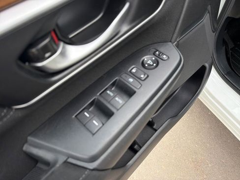 Used 2018 Honda CR-V EX image 12