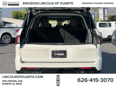 New 2025 Lincoln Navigator L Reserve image 7