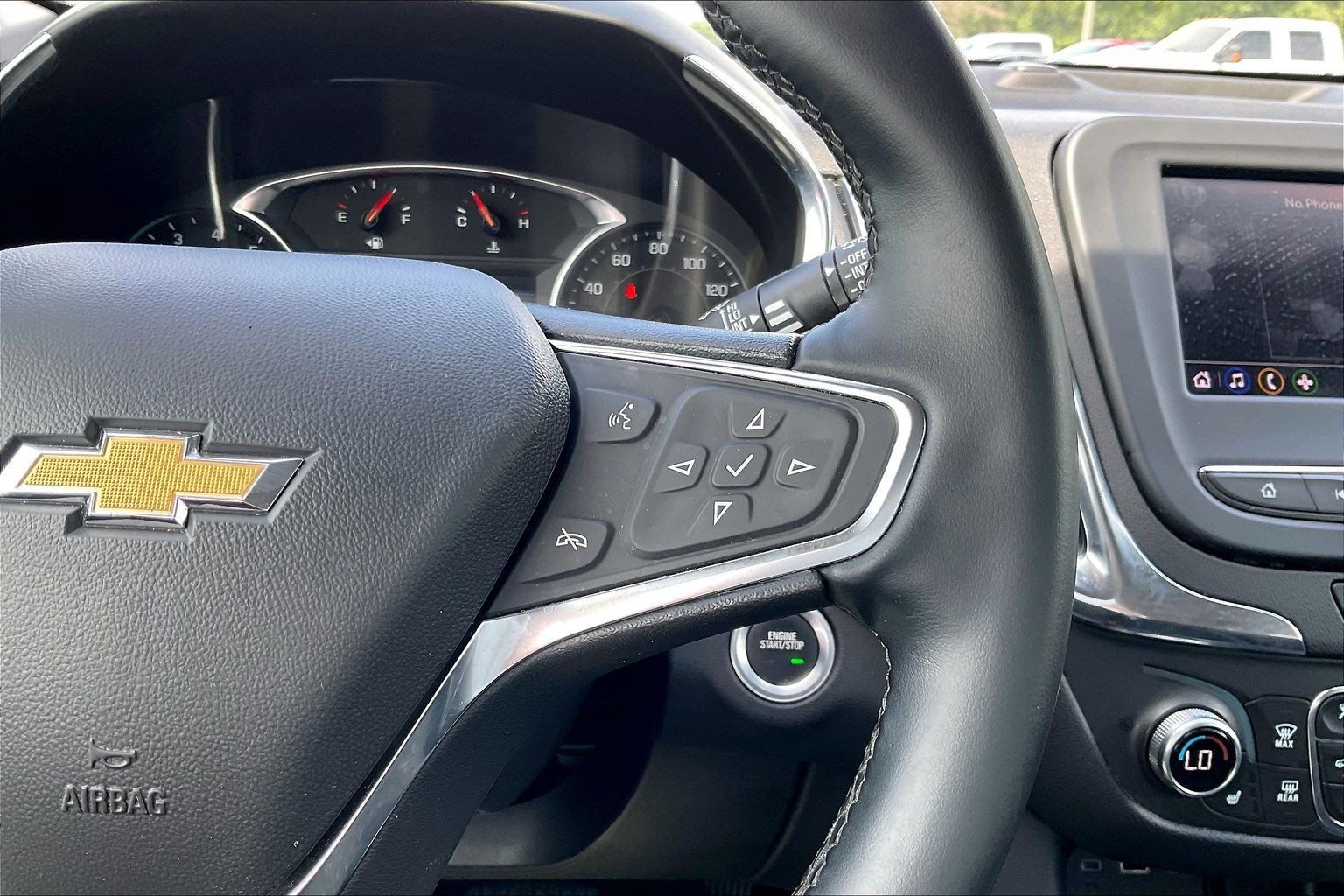 Used 2024 Chevrolet Equinox LT FWD image 21