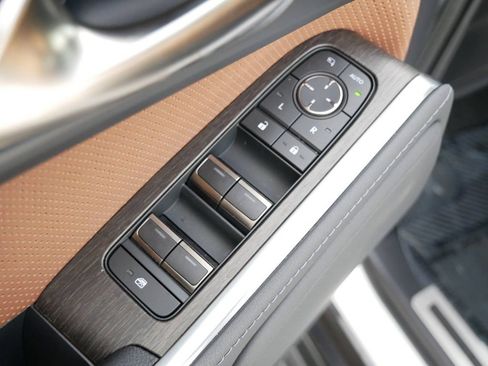 Used 2024 Lexus GX 550 w/ Accessory Package (Z1) AWD/4WD image 15