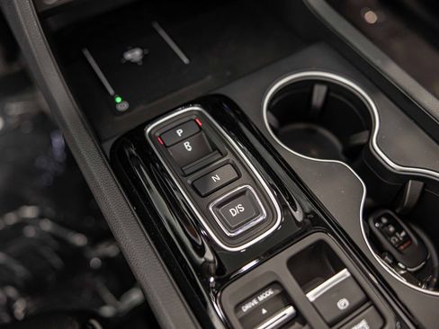 Used 2025 Honda Pilot Elite image 30