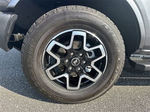 Used 2022 Ford Bronco Outer Banks image 20