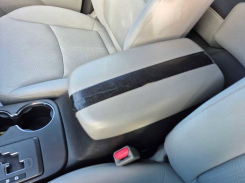 Used 2013 Kia Sorento LX w/ Convenience Pkg image 21