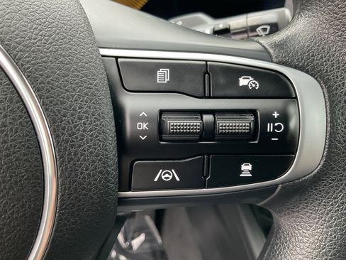 Used 2025 Kia K5 LXS FWD image 32