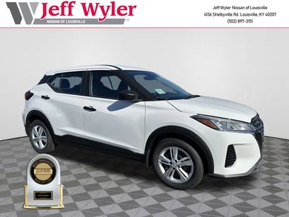 New 2025 Nissan Kicks Play S