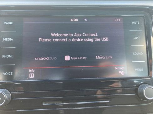 Used 2022 Volkswagen Passat 2.0T SE image 23