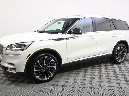 Used 2020 Lincoln Aviator Reserve w/ Equipment Group 202A AWD/4WD image 2