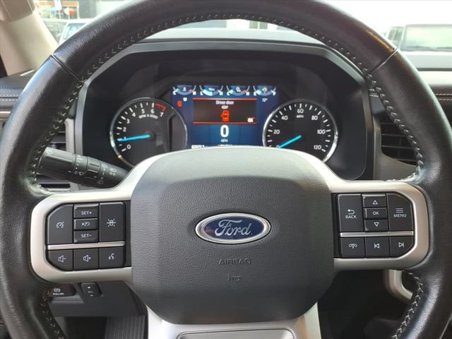 Used 2023 Ford Expedition XLT AWD/4WD image 16
