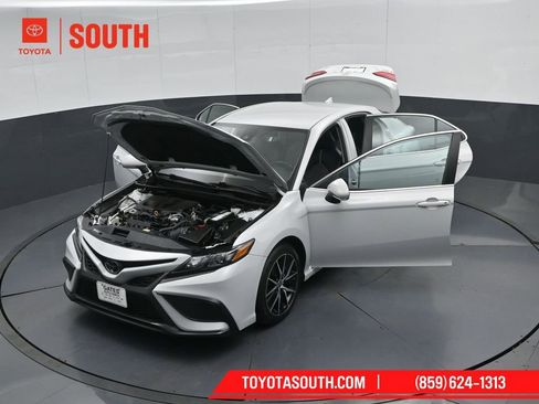 Used 2024 Toyota Camry SE FWD image 50