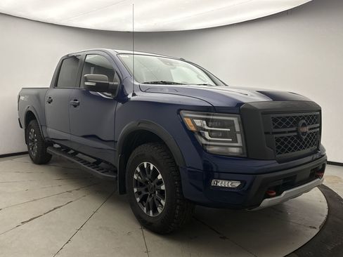 Used 2021 Nissan Titan PRO-4X w/ Pro-4x Convenience Package image 7