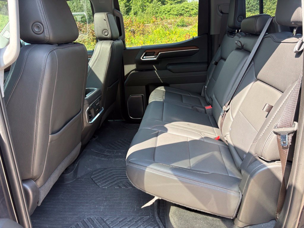 Used 2023 GMC Sierra 1500 Denali w/ Denali Reserve Package AWD/4WD image 61