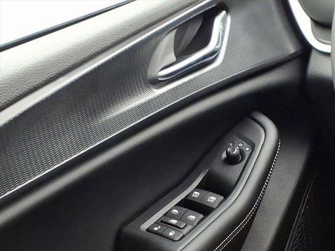 New 2025 Jeep Grand Cherokee Laredo X image 13