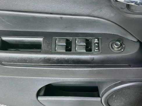 Used 2014 Jeep Compass Sport w/ Power Value Group FWD image 15