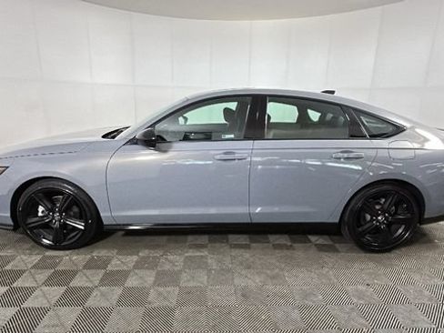 Used 2025 Honda Accord Sport image 5