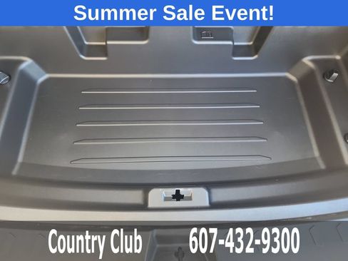 Used 2023 Chevrolet Traverse LT AWD/4WD image 30