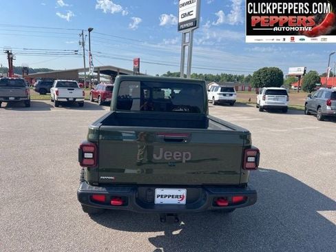 Used 2024 Jeep Gladiator Rubicon AWD/4WD image 18