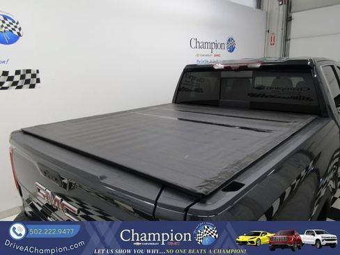 Used 2021 GMC Sierra 1500 Denali w/ Denali Ultimate Package AWD/4WD image 17